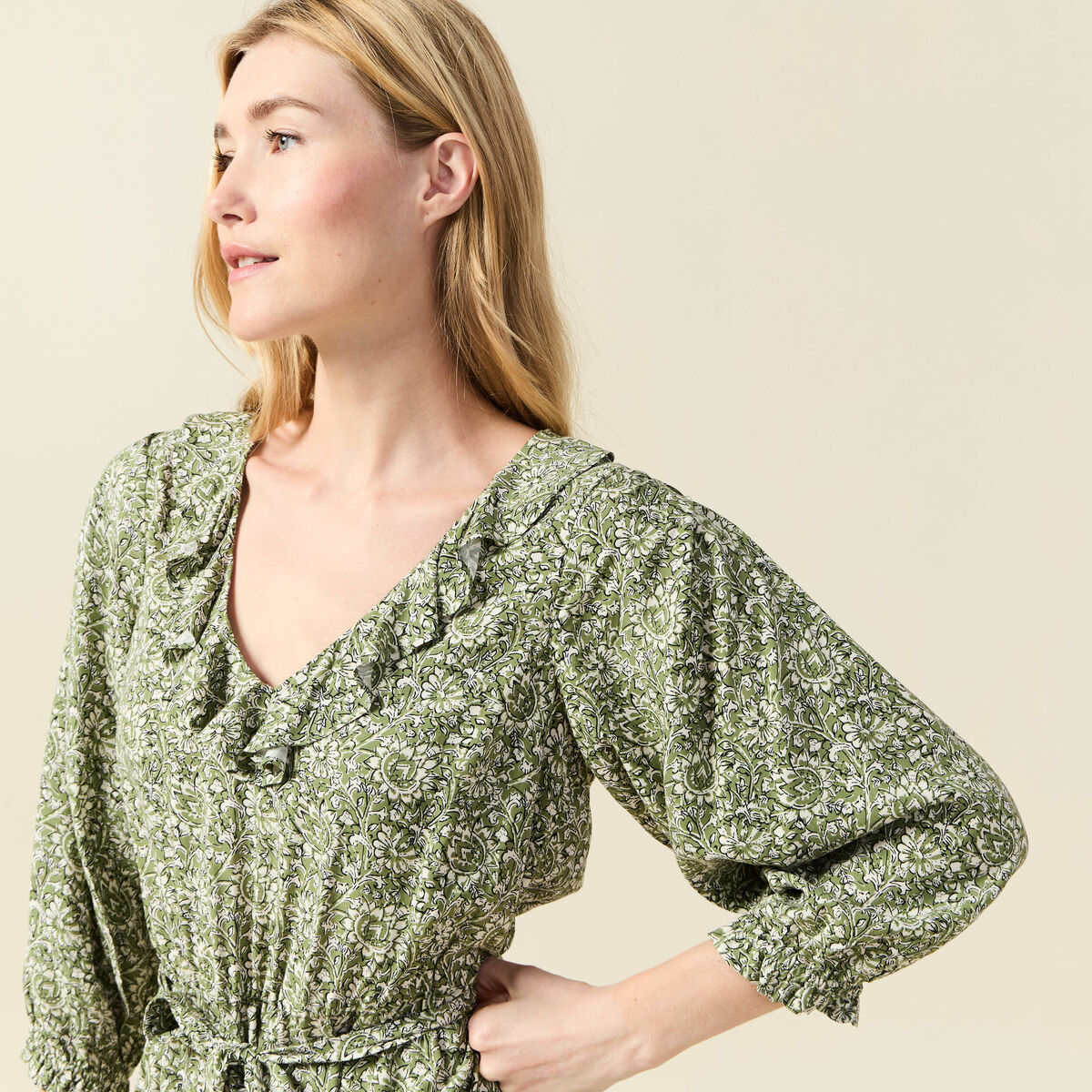 Robe évasée ceinturée vert kaki femme