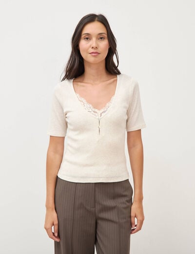 T-shirt ajust&eacute; col v manches coude creme femme