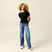T-shirt ajust&eacute; court manches courtes noir femme