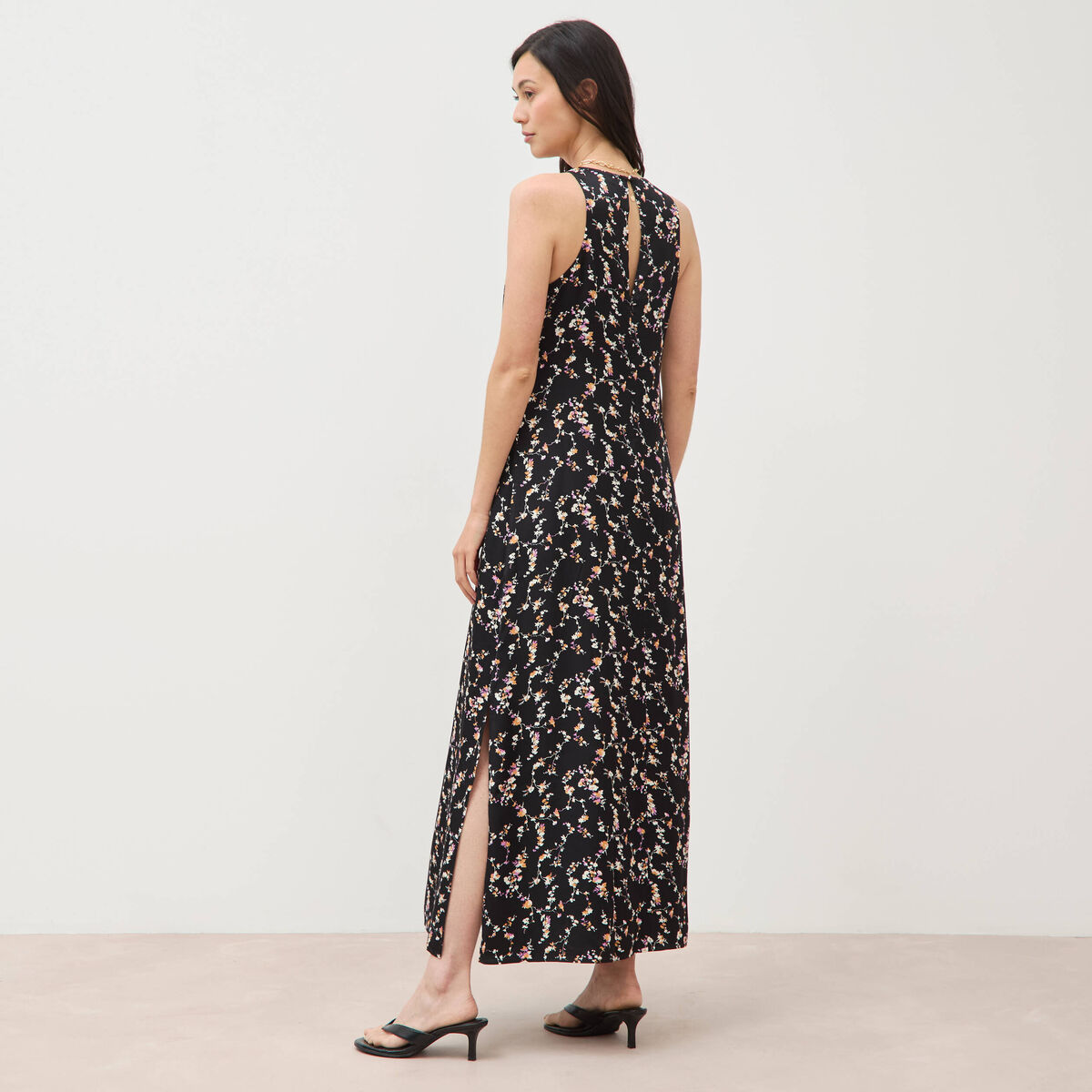 Robe longue droite sans manches noir femme