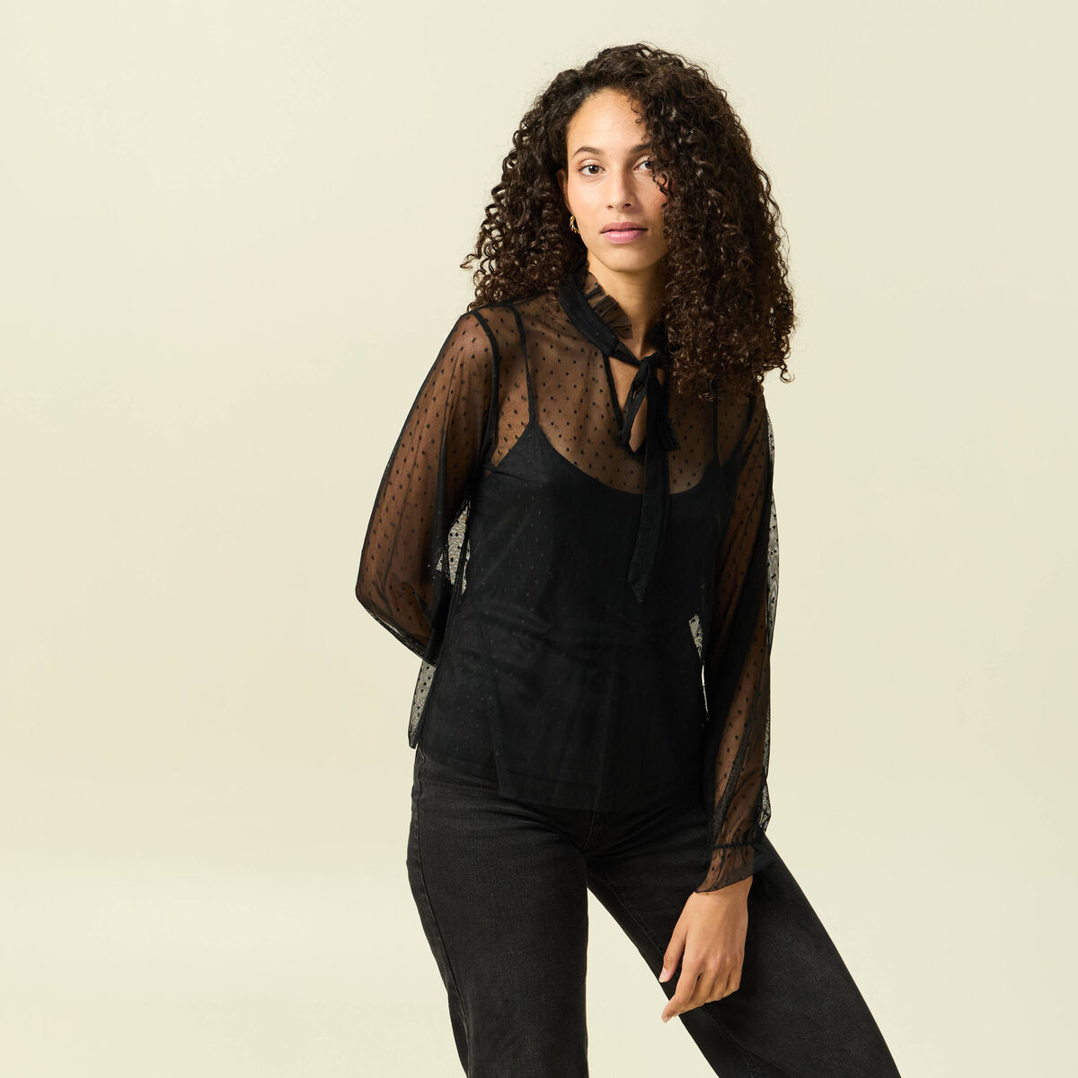 T-shirt col v manches longues doubl&eacute; noir femme