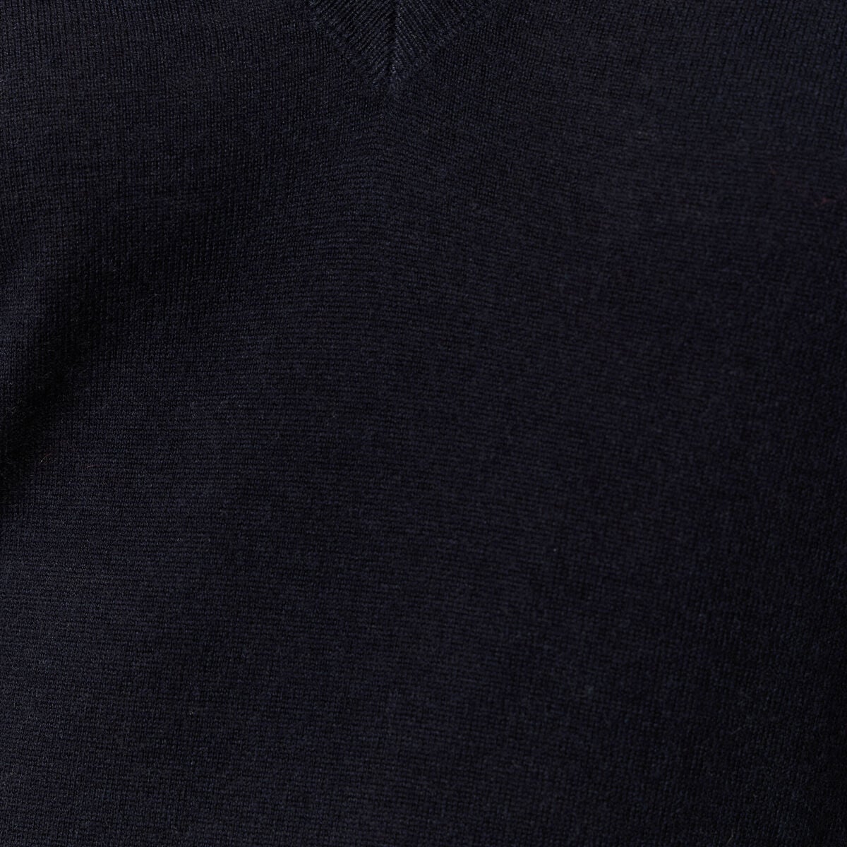Pull fin col V manches longues bleu fonc&eacute; femme