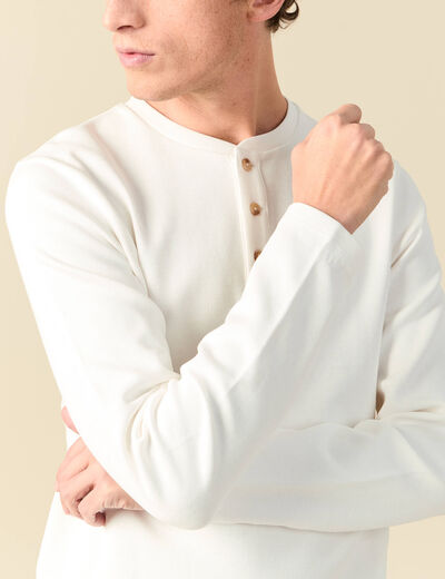 T-shirt cintr&eacute; en coton manches longues ecru homme