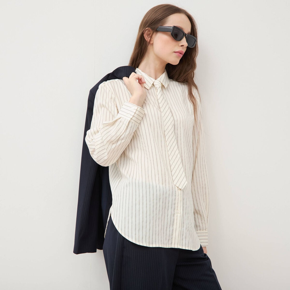 Chemise manches longues col am&eacute;ricain blanc femme