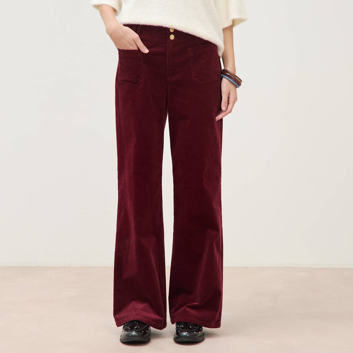 Pantalon flare taille haute en velours bordeaux femme