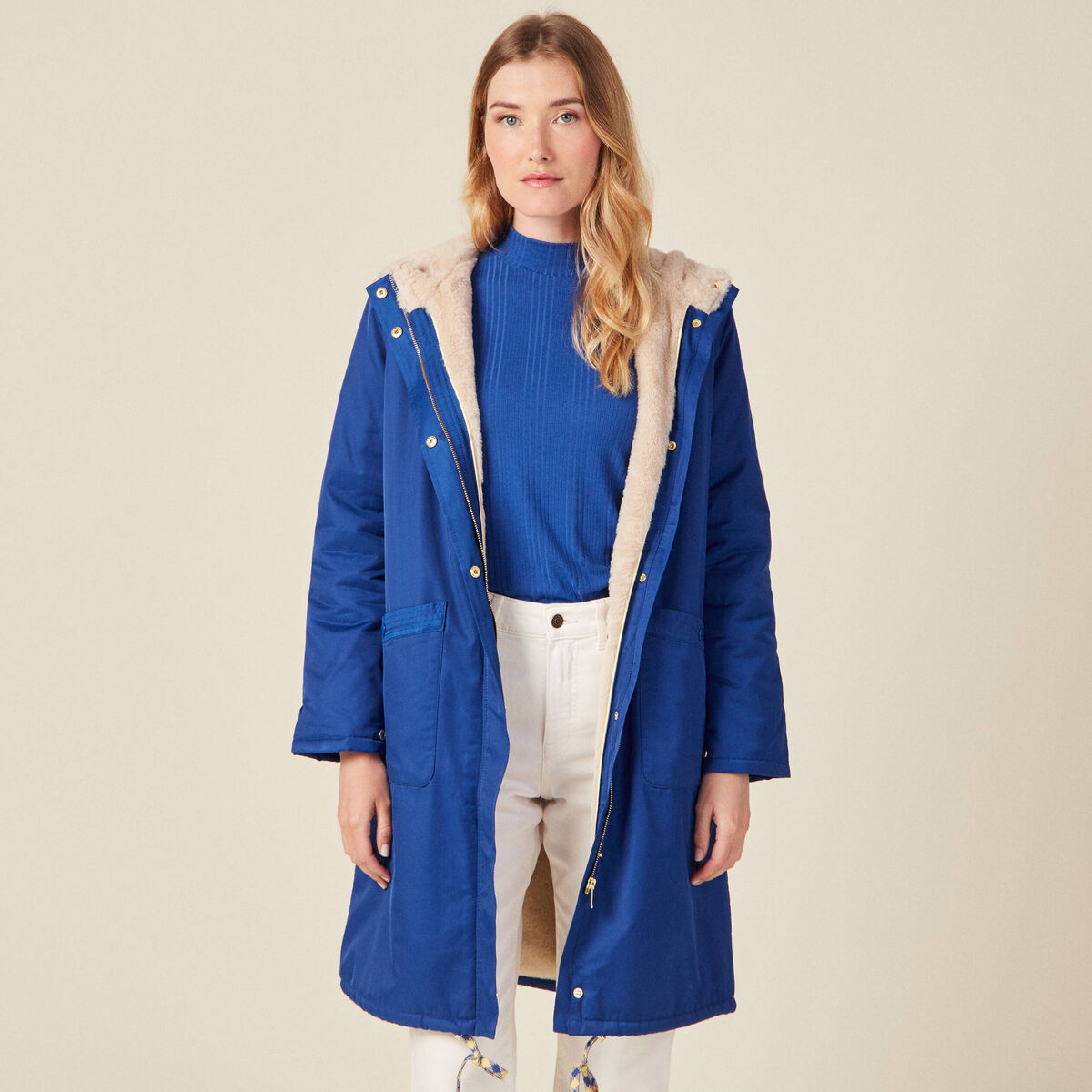 Parka droite à capuche doublée bleu electrique femme