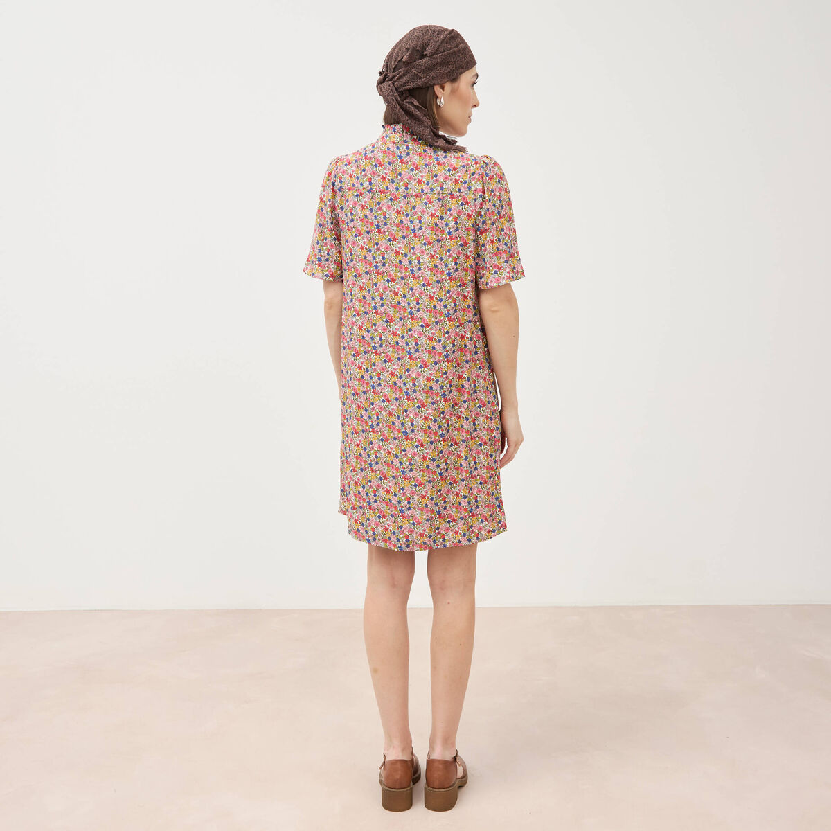 Robe manches courtes col montant multicolore femme