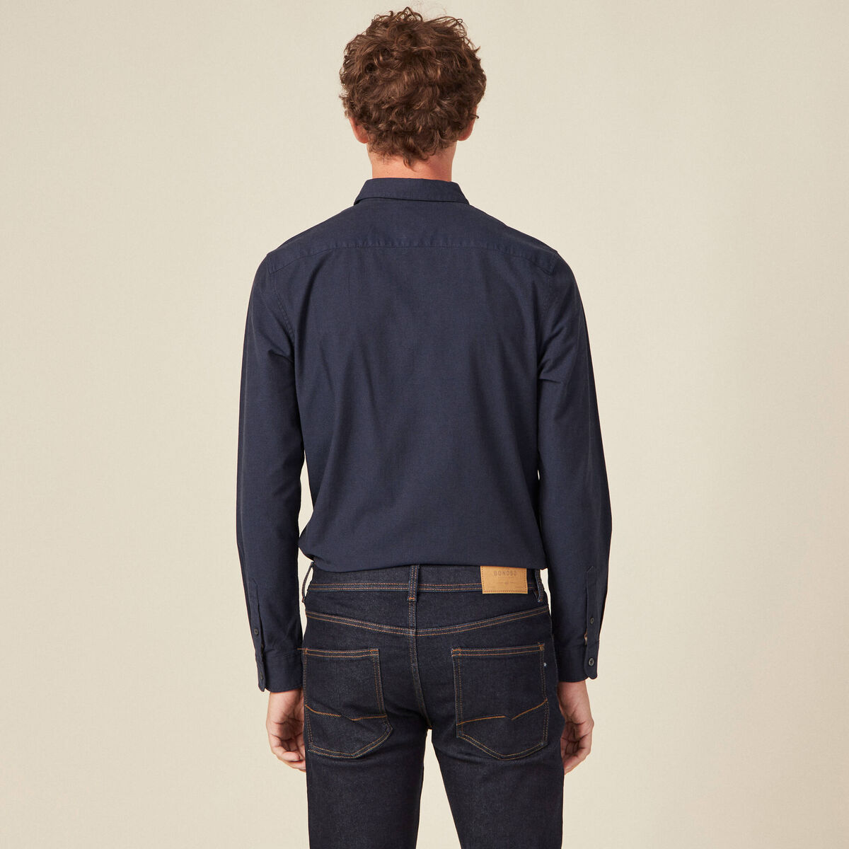 Chemise cintr&eacute;e manches longues bleu fonc&eacute; homme