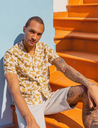 Chemise manches courtes brodée blanc homme