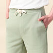 Short éco-responsable vert olive homme
