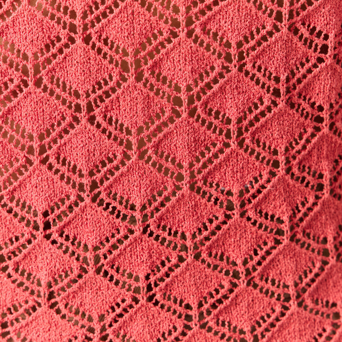 Pull manches courtes ajour&eacute; rouge femme