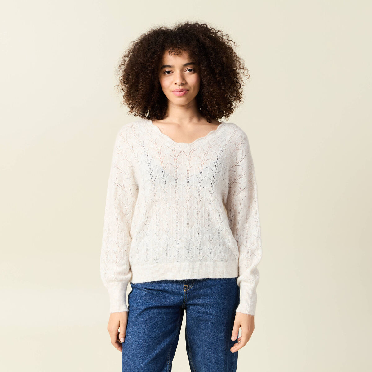 Gilet ajour&eacute; col V manches longues ecru femme