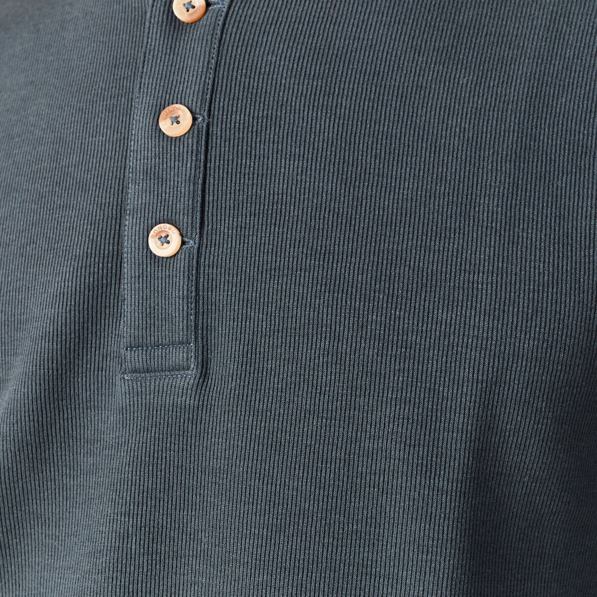 T-shirt cintr&eacute; en coton manches longues bleu gris homme