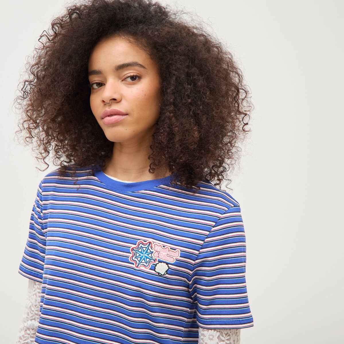 T-shirt ray&eacute; col rond manches courtes bleu electrique femme