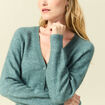 Gilet ajour&eacute; col V manches longues vert femme