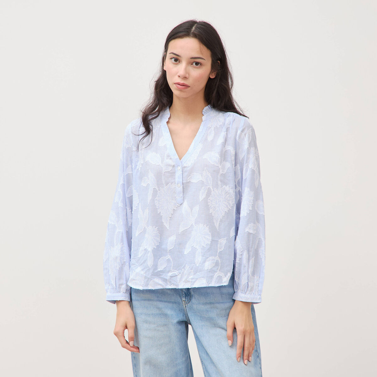Chemise en coton col V manches longues bleu gris femme