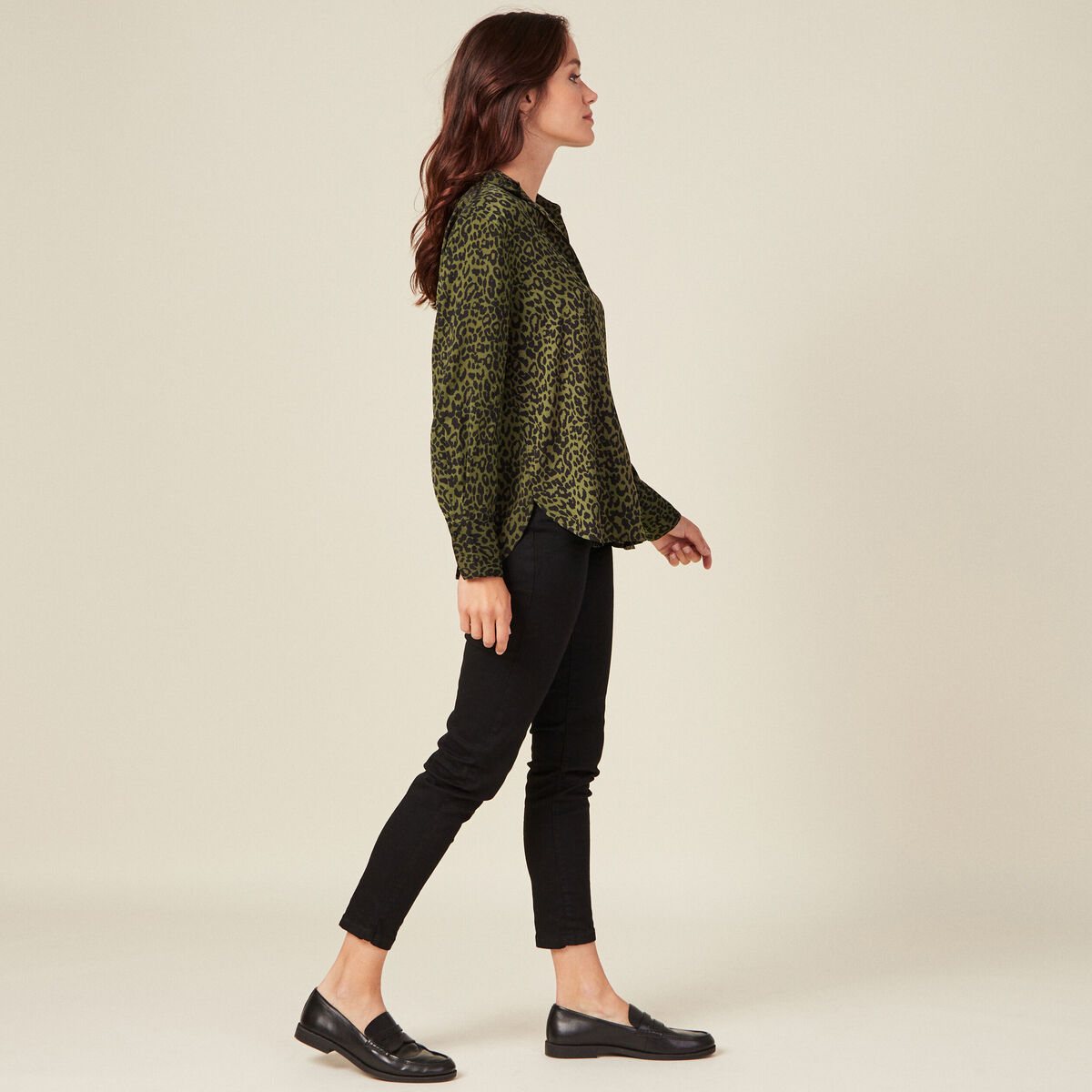 Chemise satin éco-responsable vert kaki femme