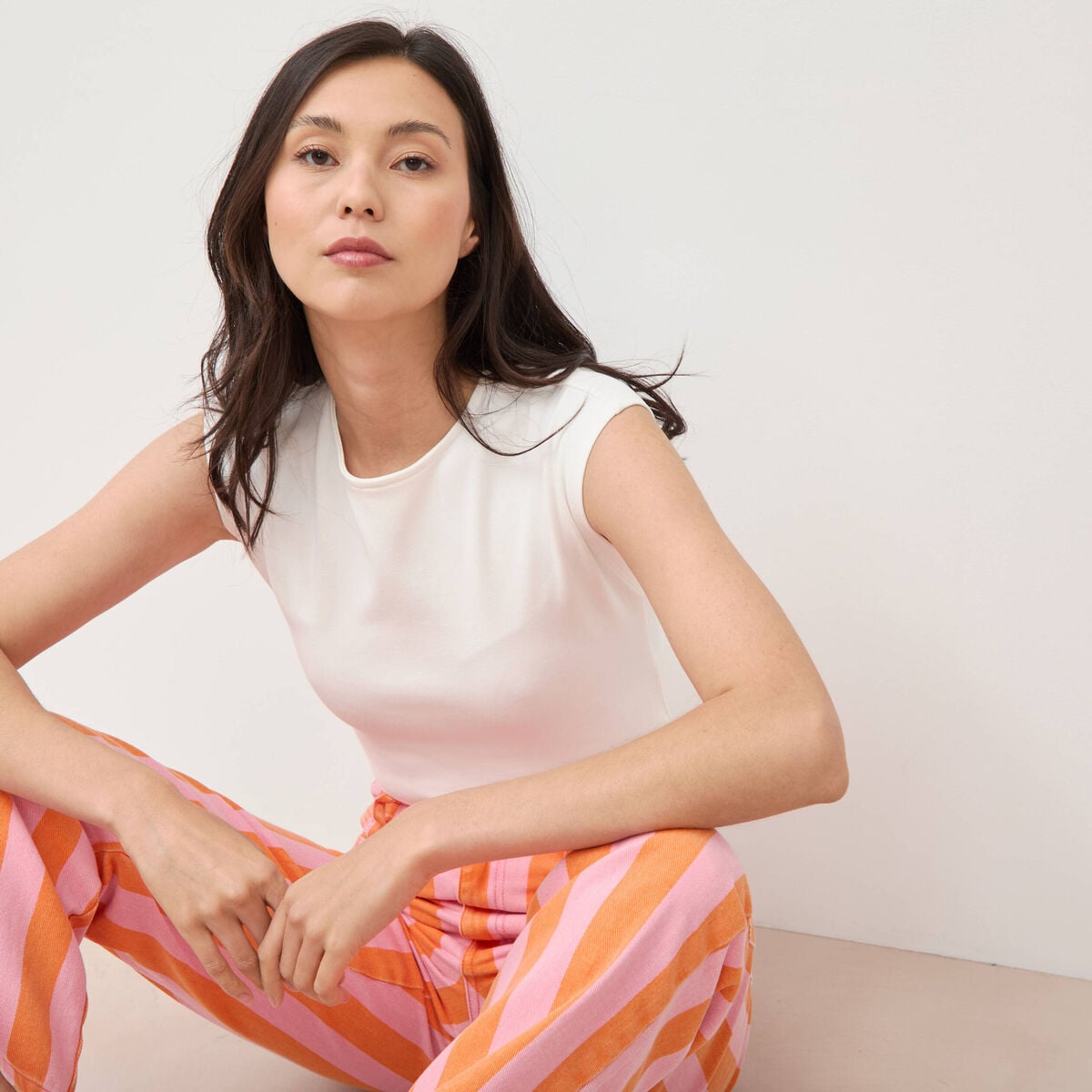 Body ajust&eacute; col rond manches d&eacute;bardeur ecru femme