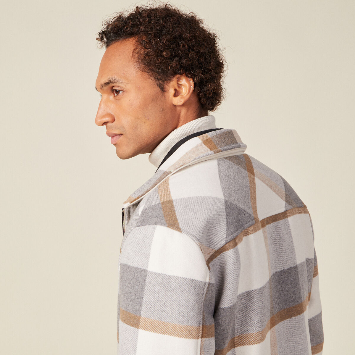 Blouson droit court &agrave; manches longues ecru homme