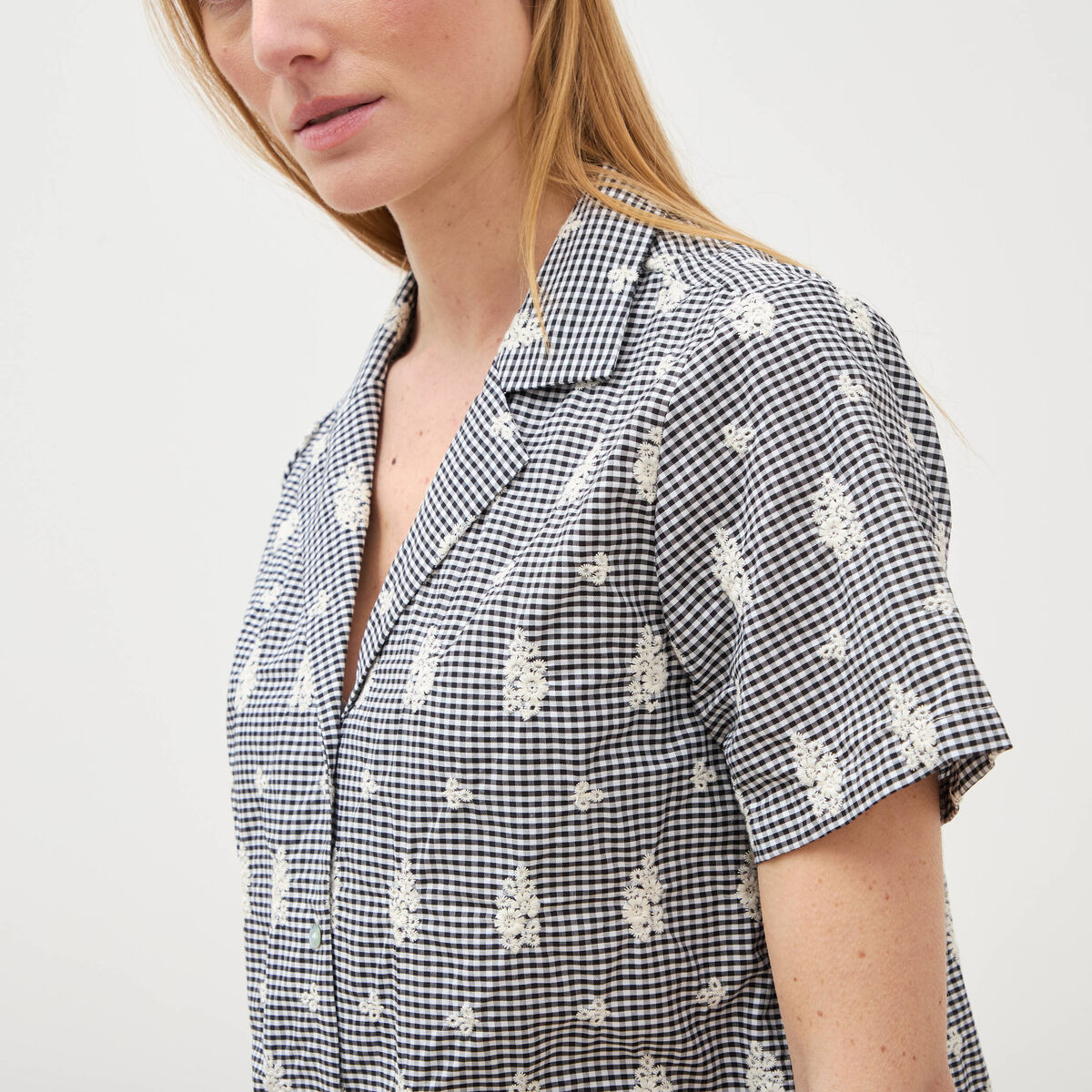 Chemise en coton manches courtes noir femme