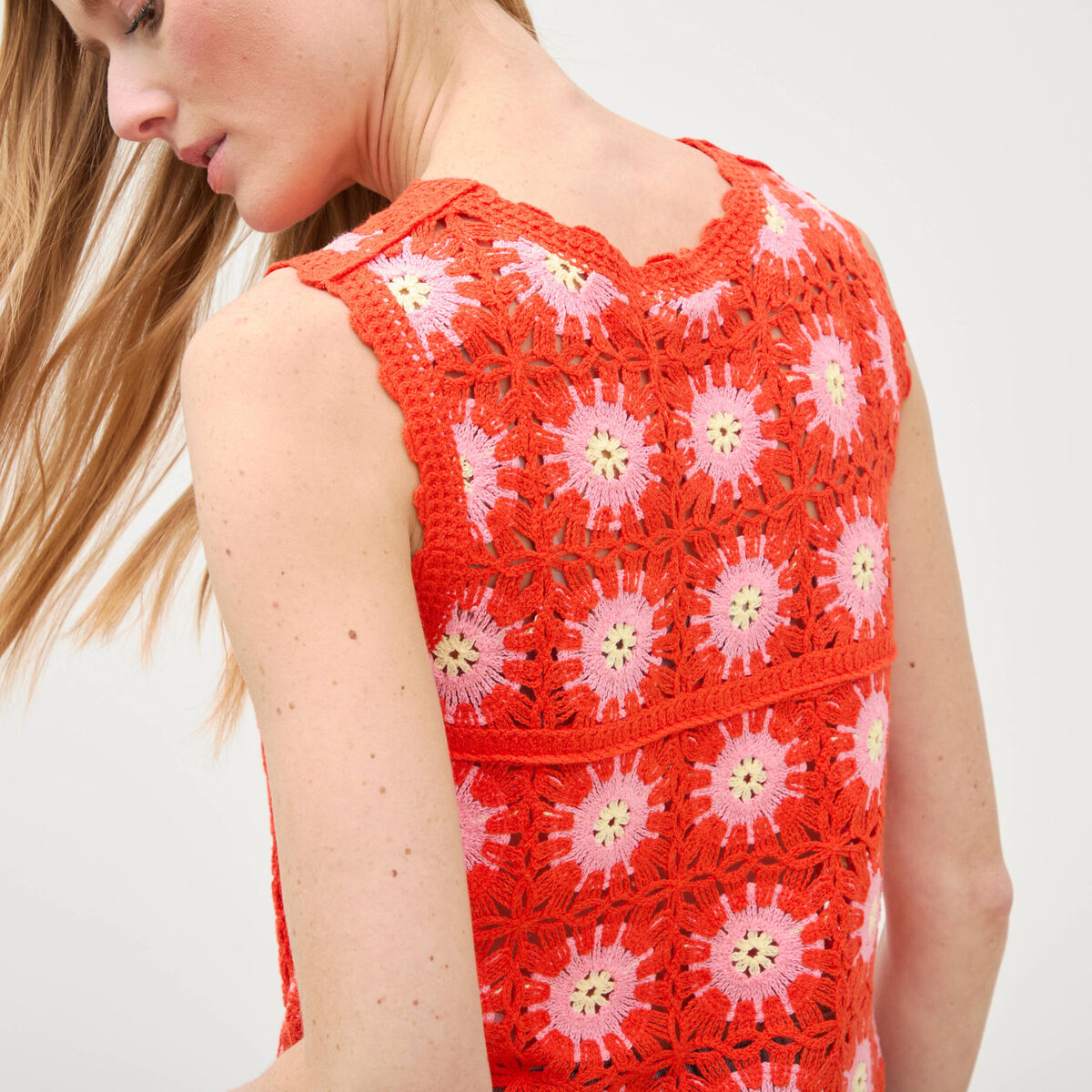 D&eacute;bardeur crochet col rond sans manches orange fonc&eacute; femme