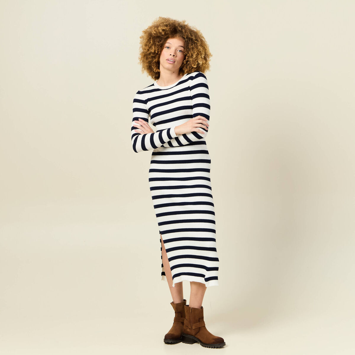 Robe tricot longue ajust&eacute;e bleu marine femme