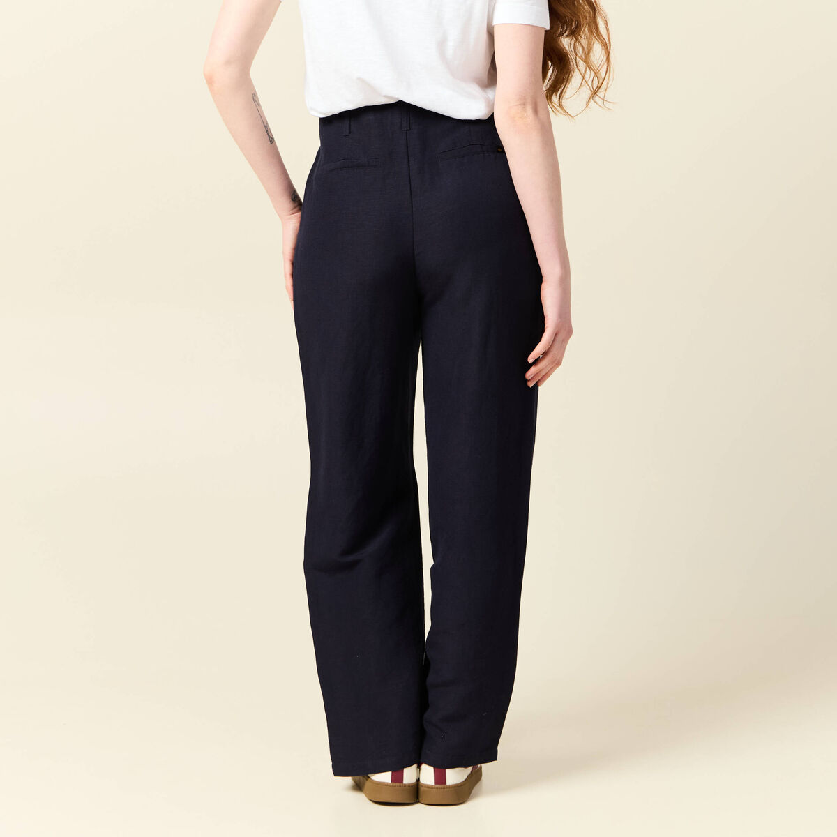 Pantalon large &agrave; pinces bleu fonc&eacute; femme