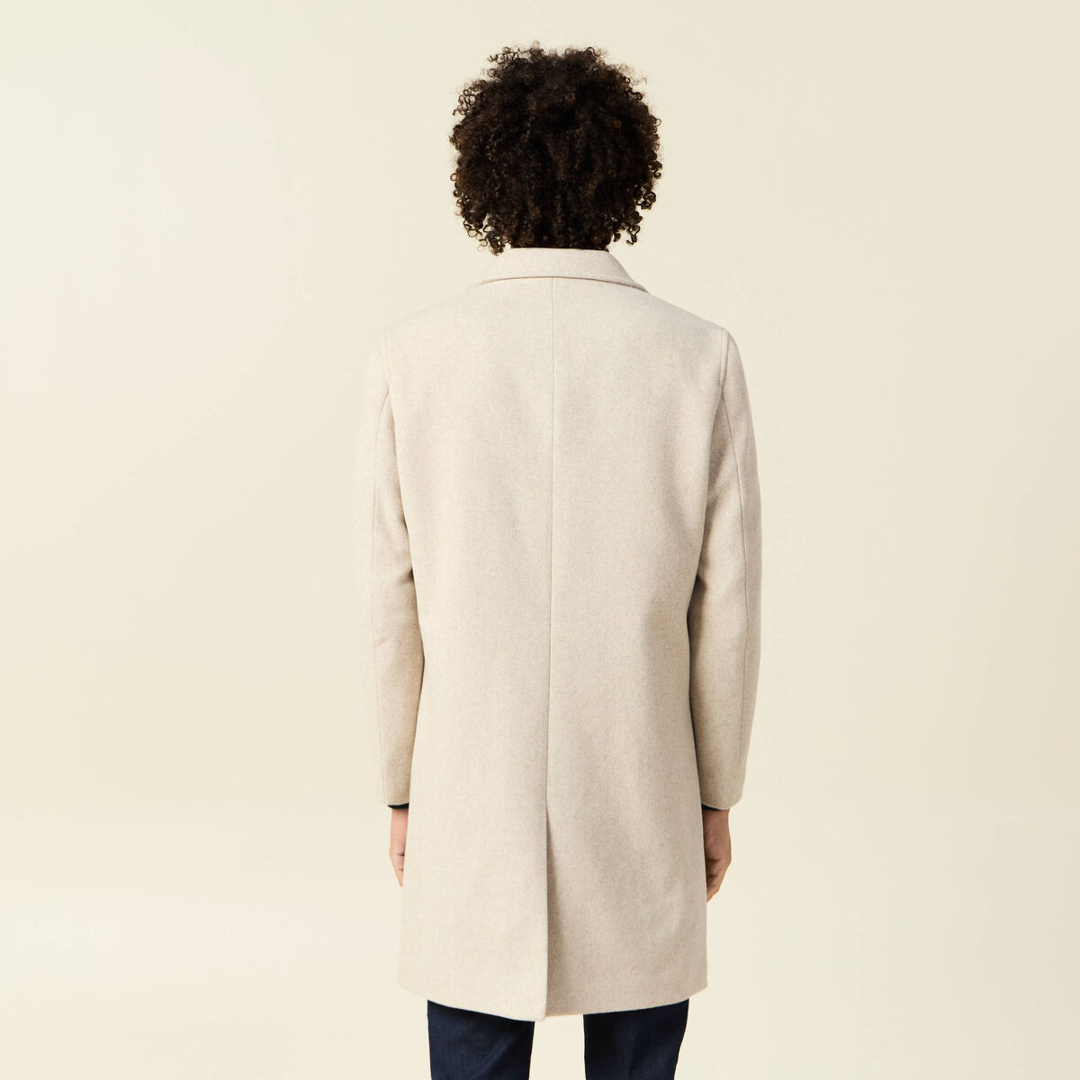 Manteau long boutonn&eacute; beige homme