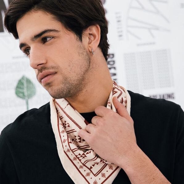 foulard carre ecru homme Foulard carré ecru homme