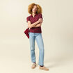 T-shirt cintr&eacute; manches courtes rouge cerise femme