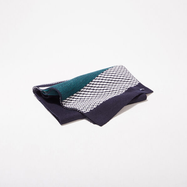 echarpe tricotee bleu marine homme Écharpe tricotée bleu marine homme