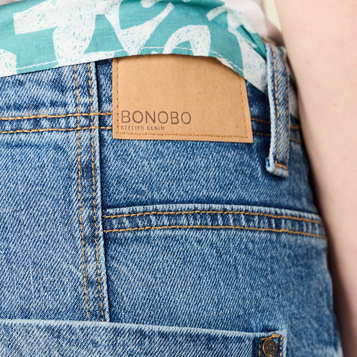 Jeans mom ceinture foulard denim stone femme
