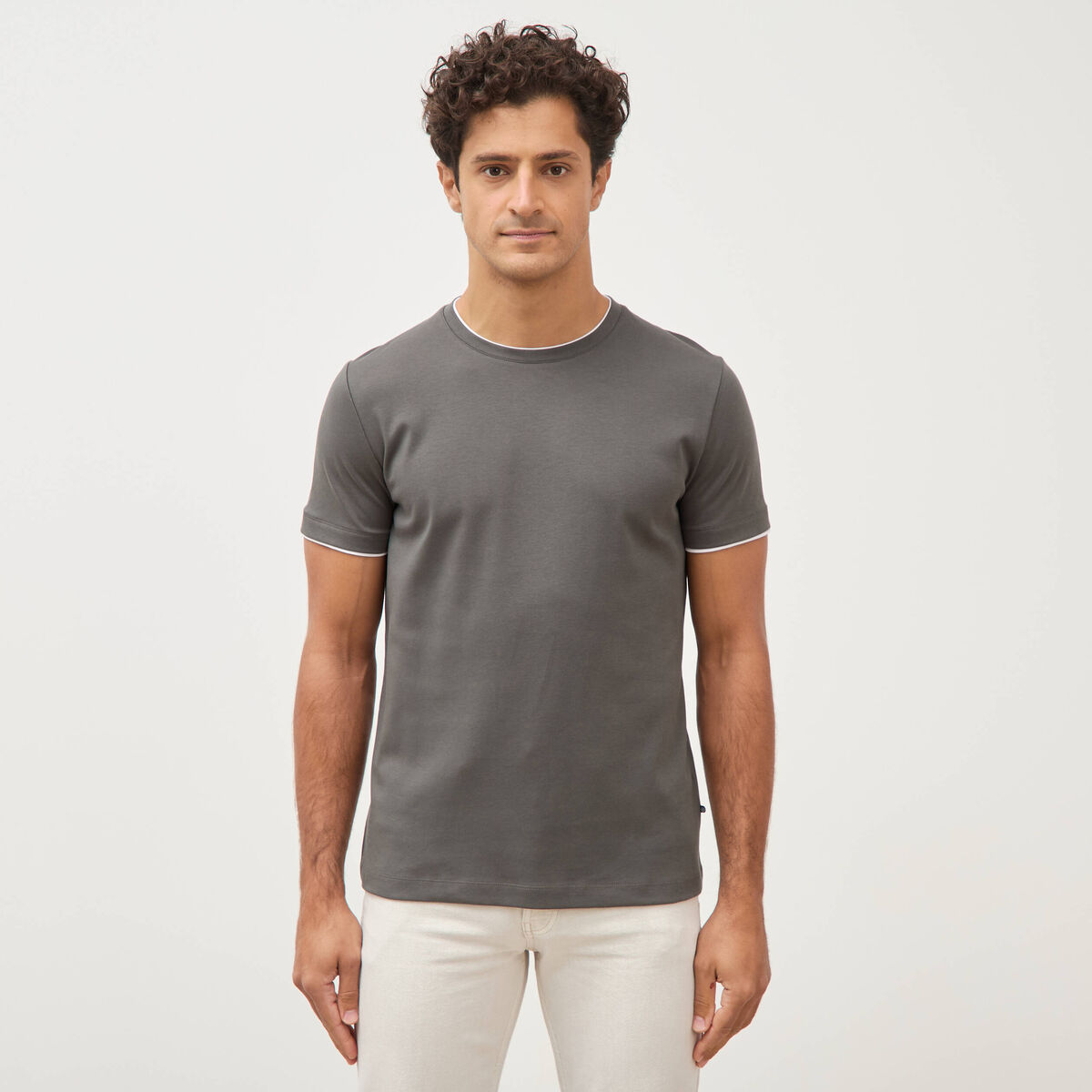 T-shirt droit col rond manches courtes vert fonc&eacute; homme