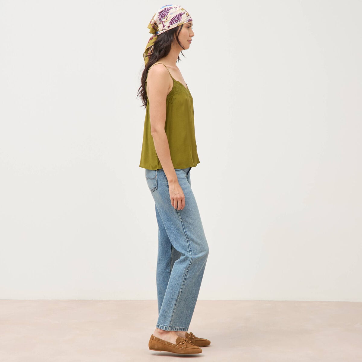 Caraco col v bretelles brod&eacute; vert kaki femme