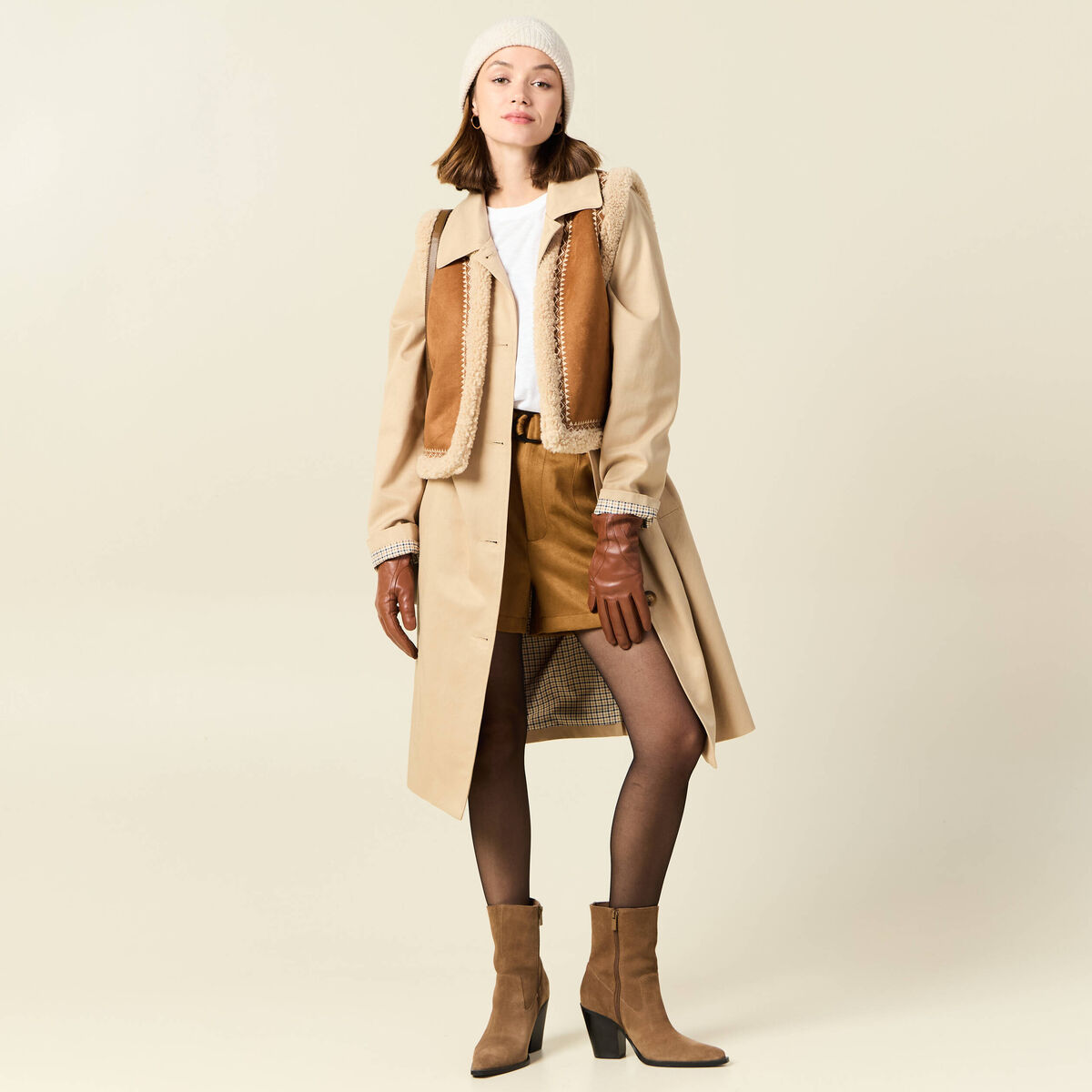 Short droit ceintur&eacute; su&eacute;dine marron femme