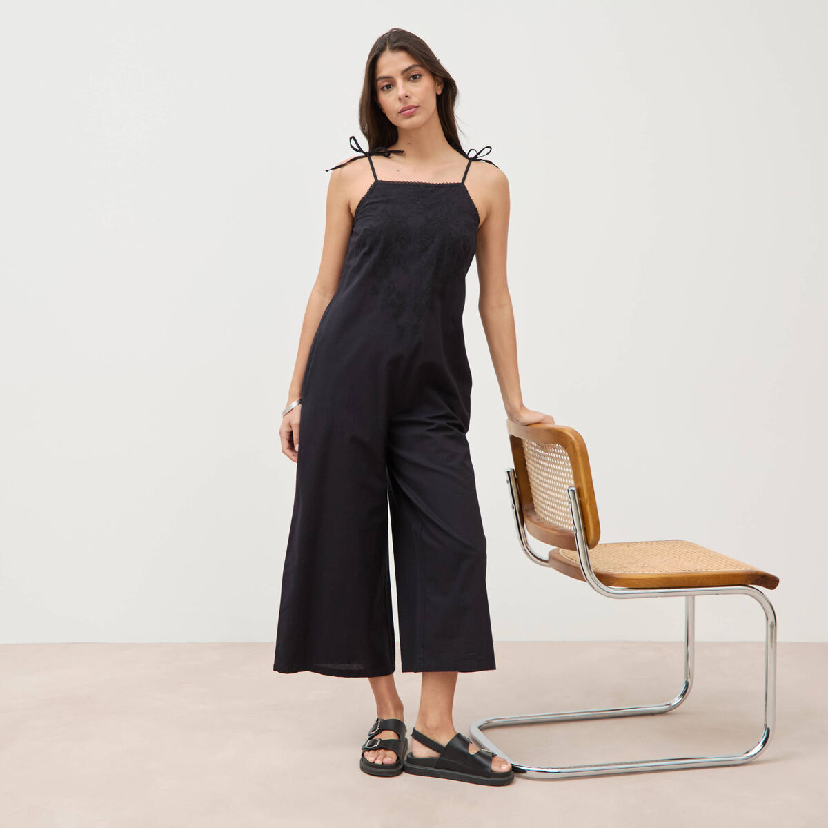Combinaison salopette col carr&eacute; noir femme