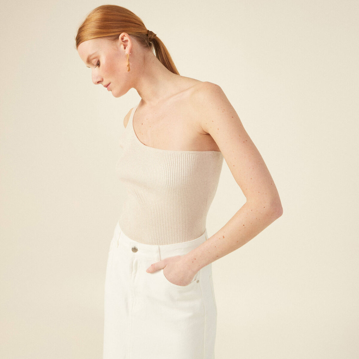Pull asymétrique creme femme