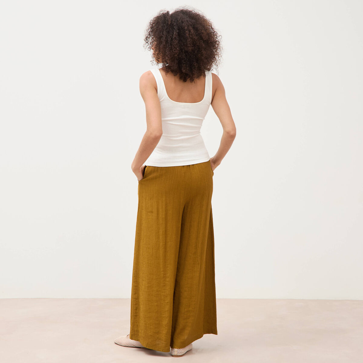 D&eacute;bardeur ajust&eacute; col carr&eacute; ecru femme