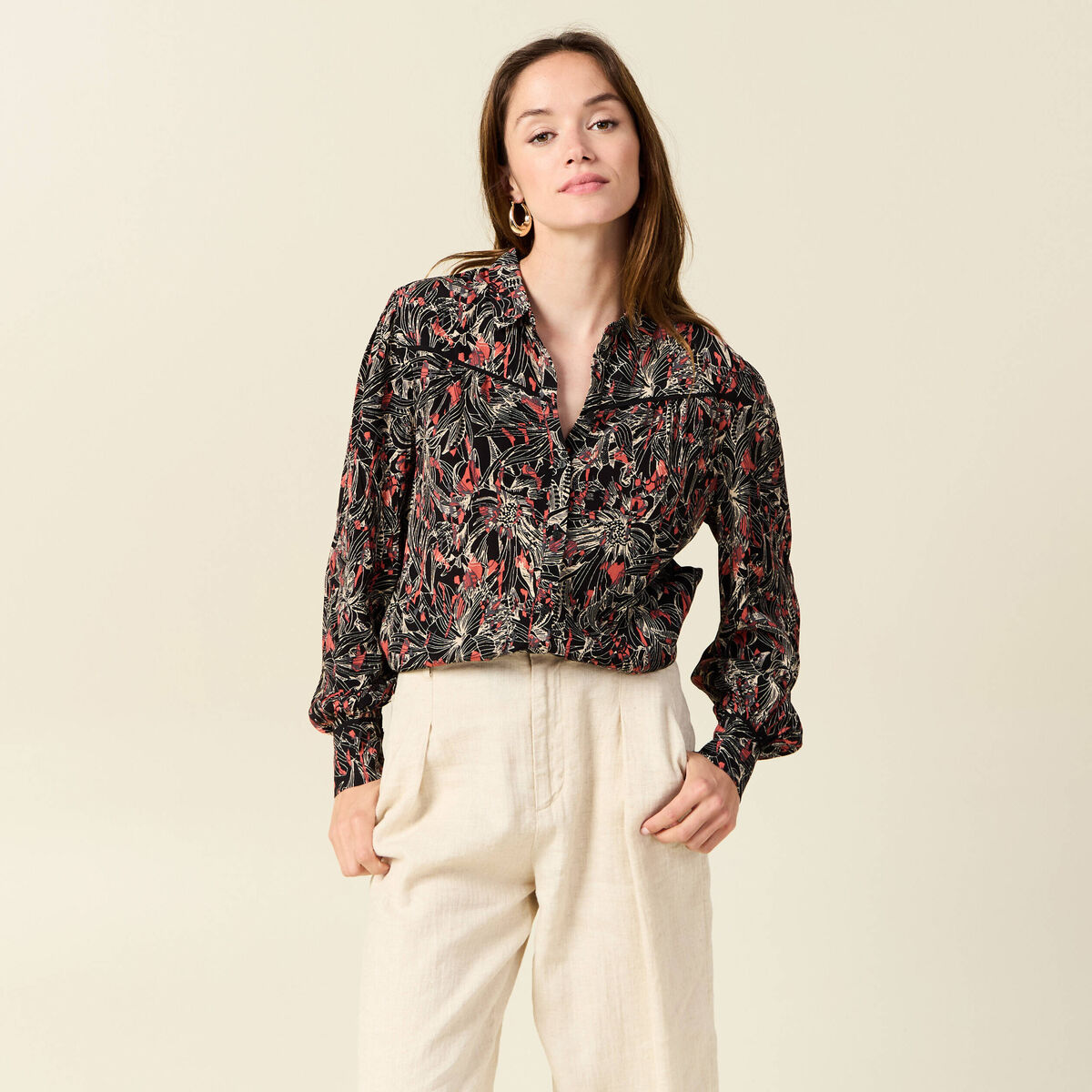 Chemise manches longues col v fluide noir femme