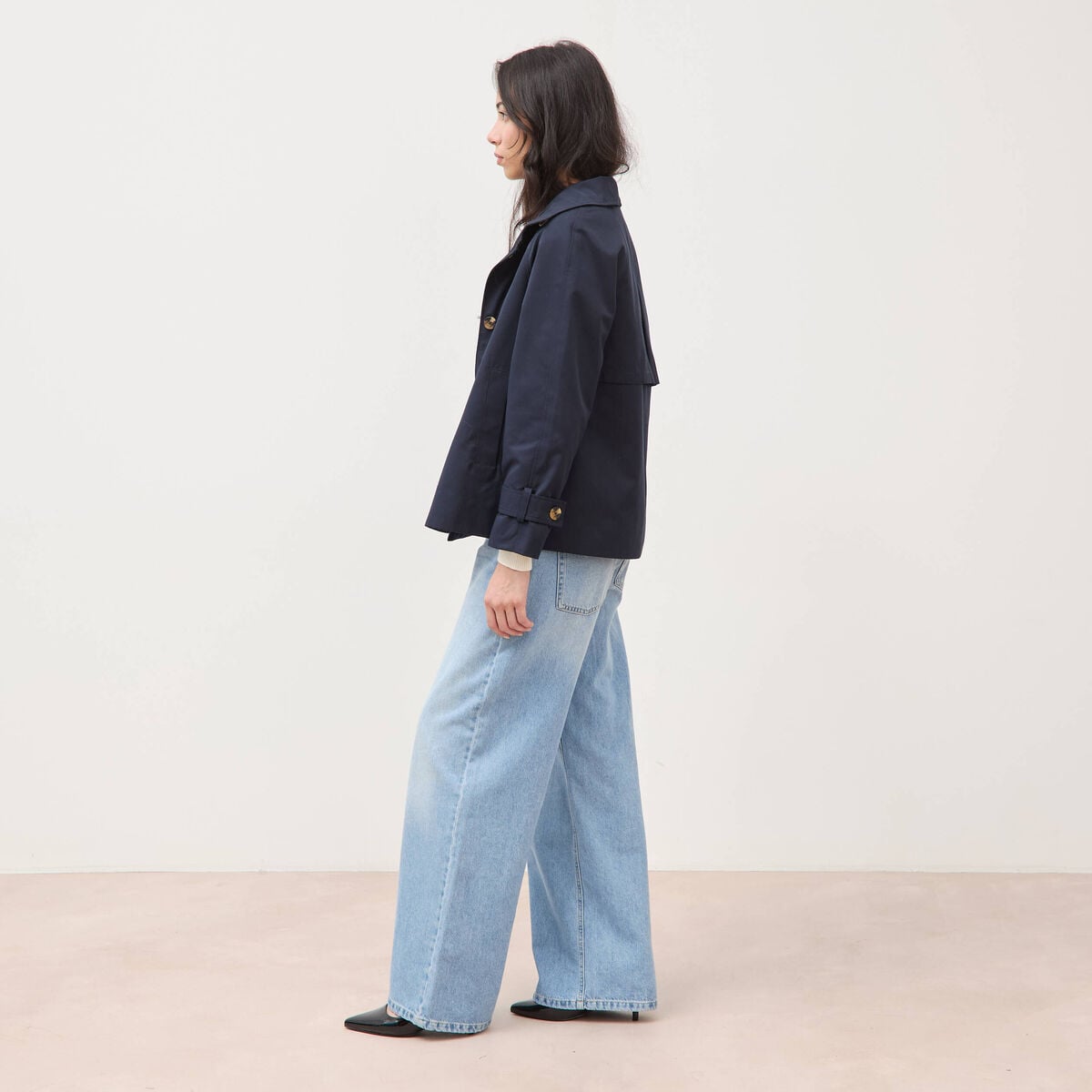 Trench droit court col montant bleu fonc&eacute; femme