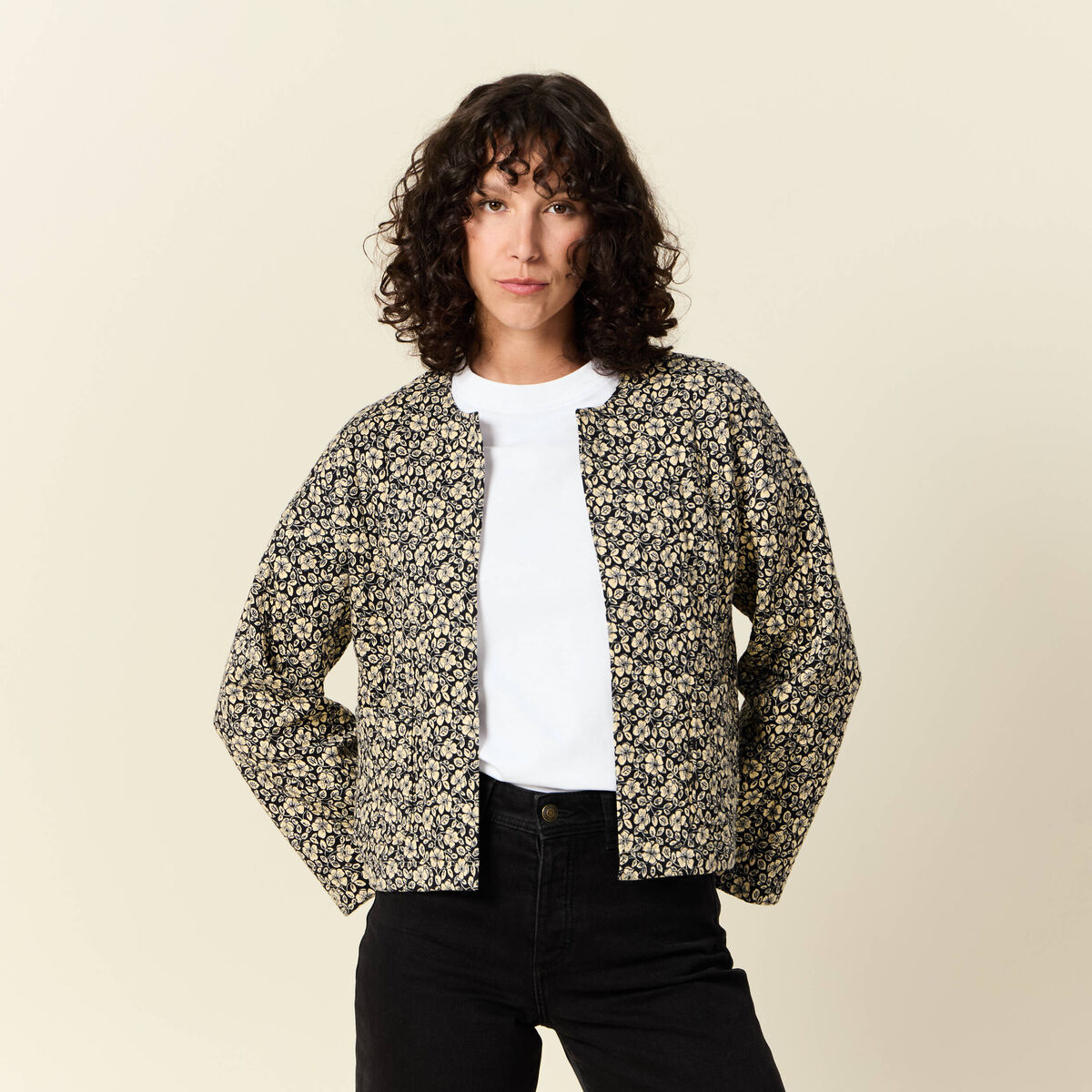 Gilet matelass&eacute; col rond noir femme