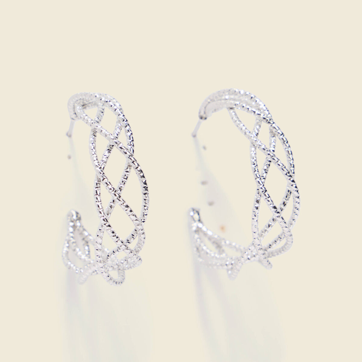 Boucles d'oreilles couleur argent femme