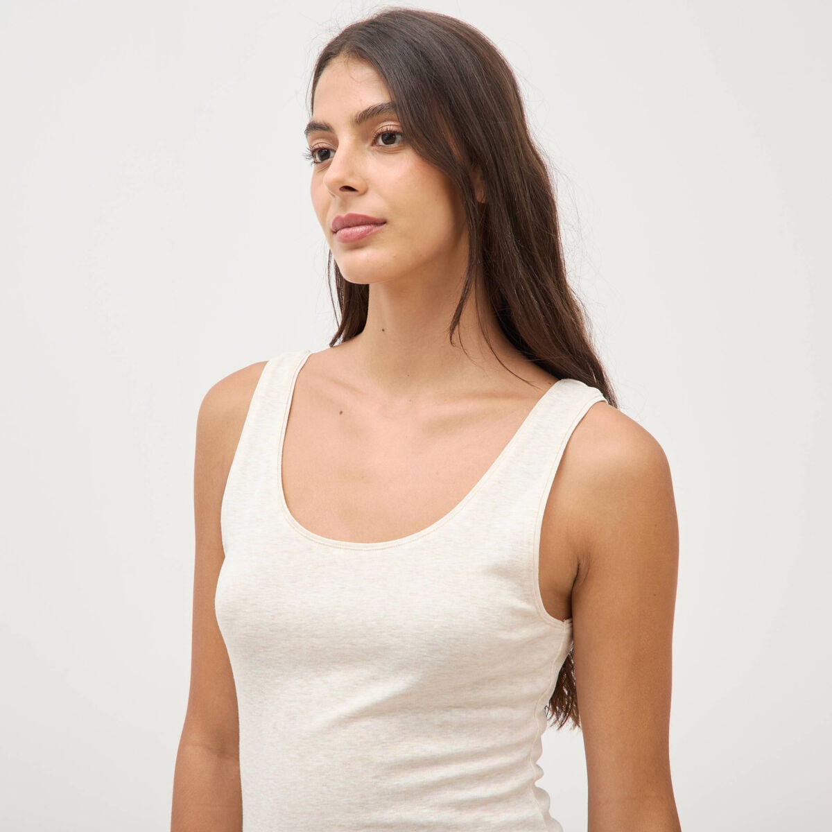 D&eacute;bardeur cintr&eacute; col rond beige femme