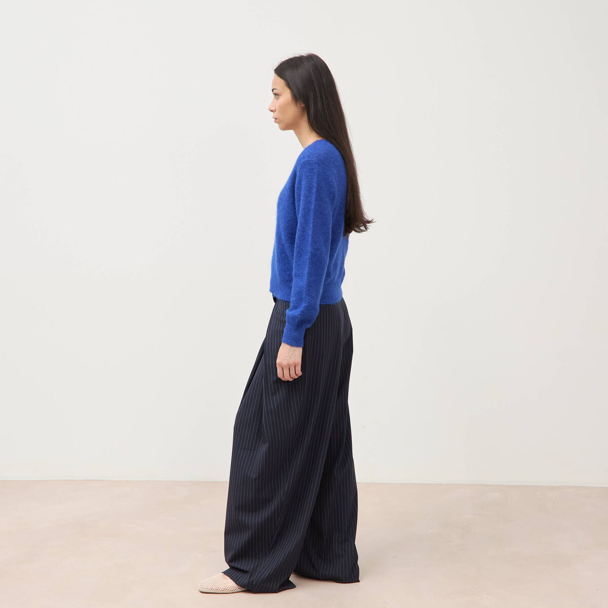 Pull droit col v manches longues bleu electrique femme