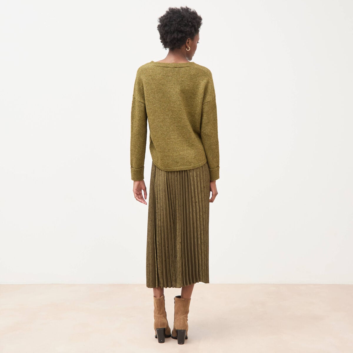 Pull droit col v manches longues vert kaki femme