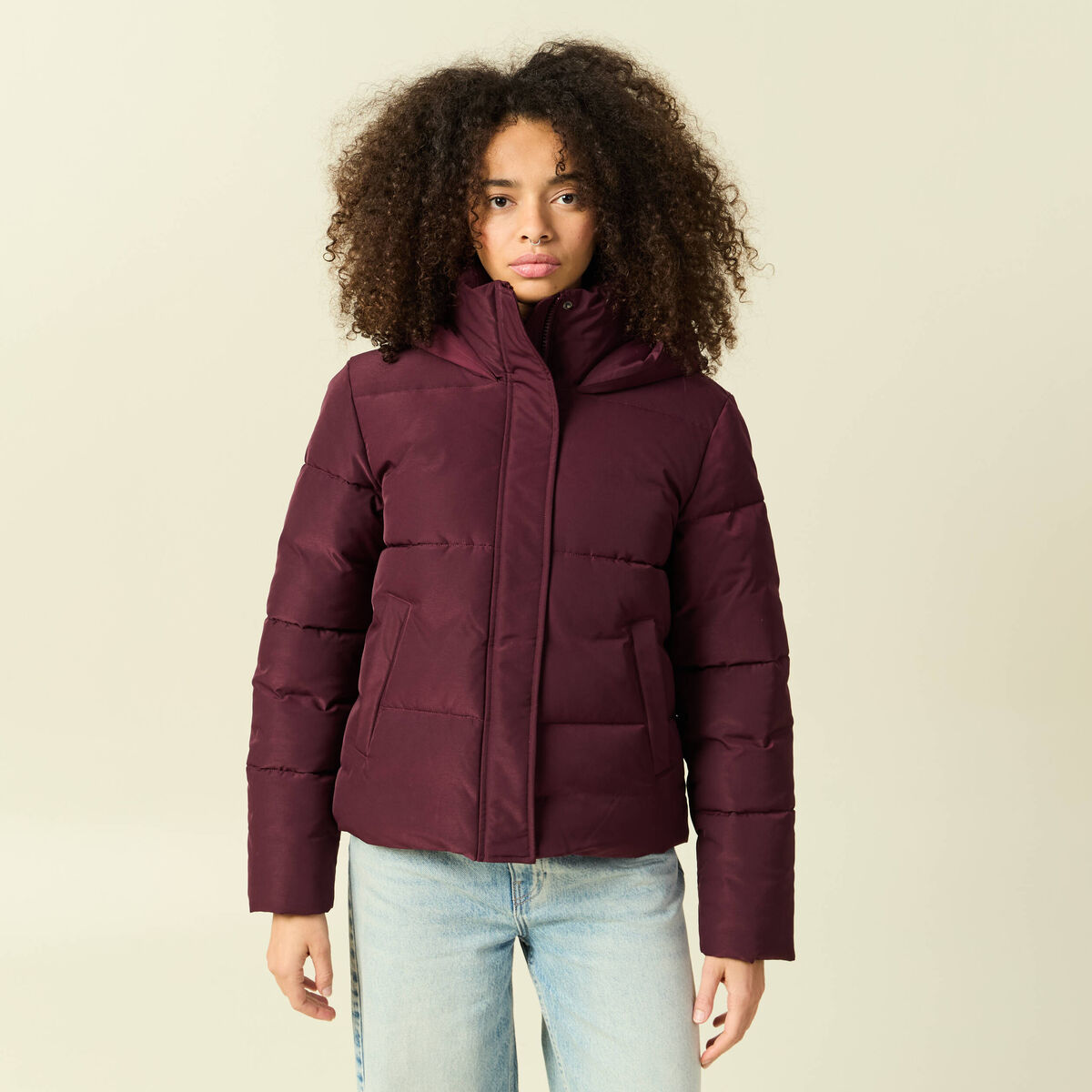 Doudoune &agrave; capuche prune femme
