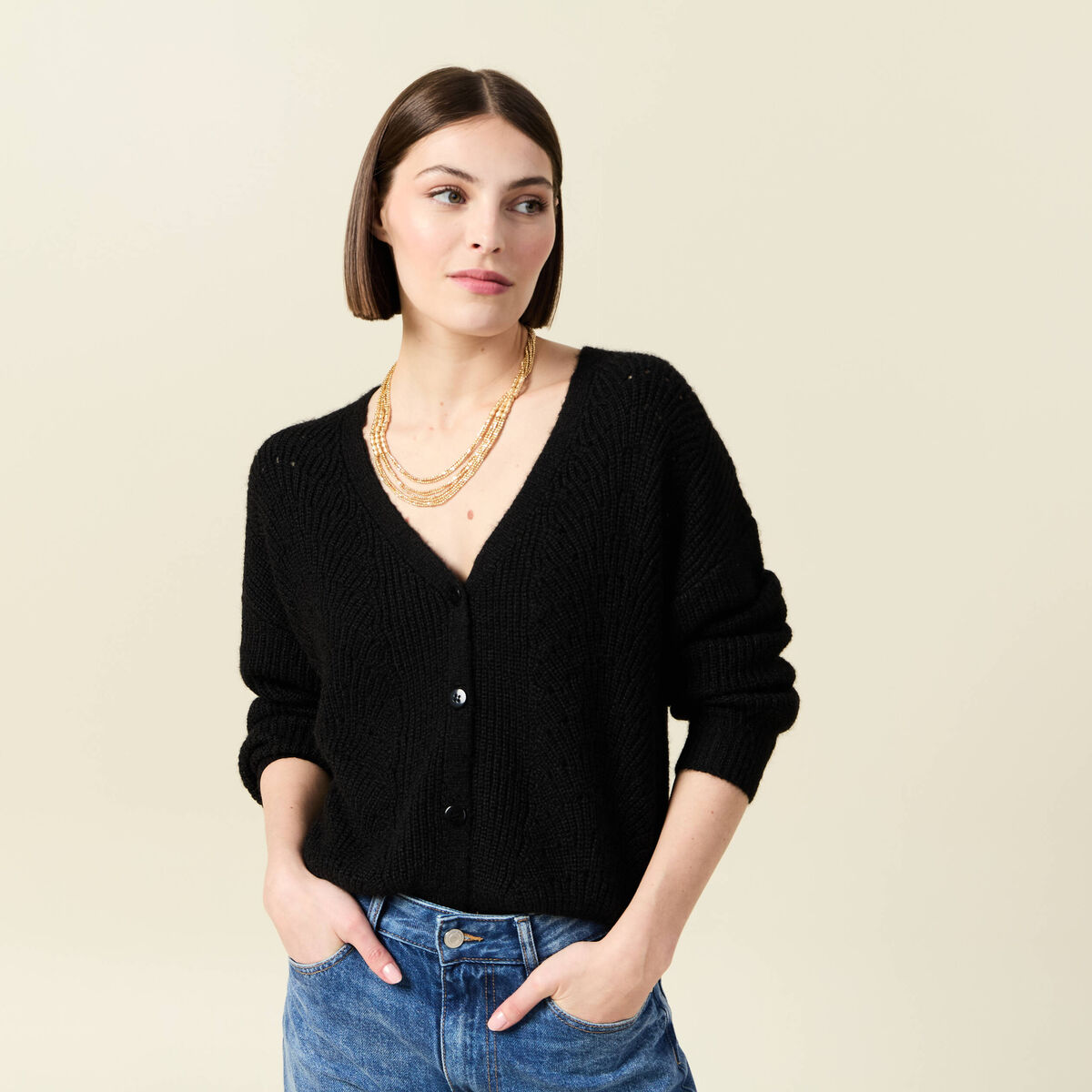 Gilet ajour&eacute; col V manches longues noir femme