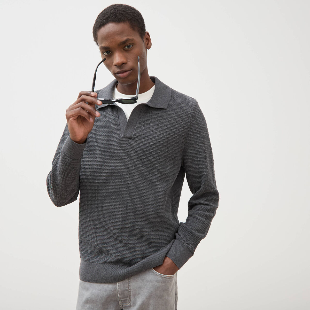 Pull manches longues gris fonc&eacute; homme