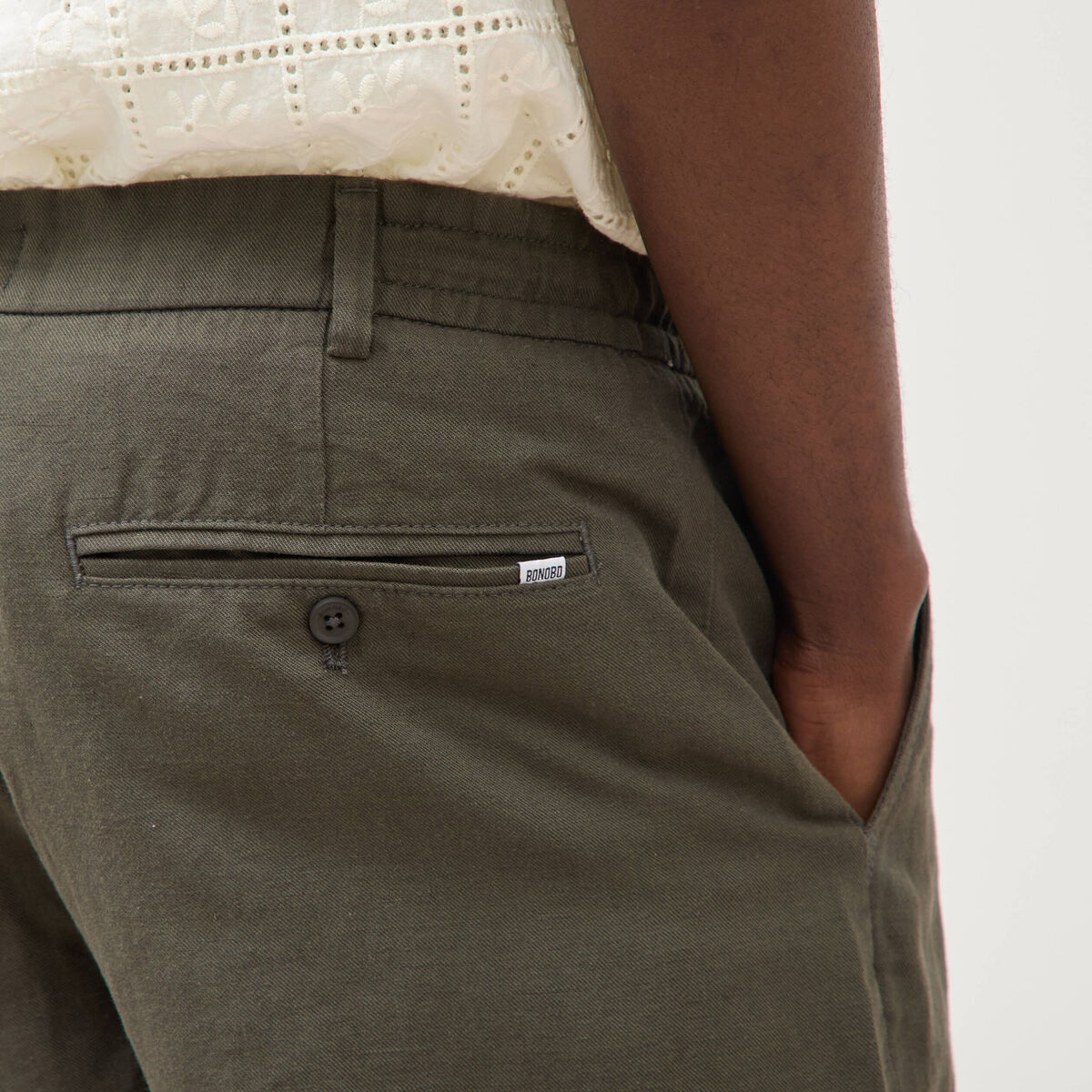 Chino coupe droite longueur 32 vert fonc&eacute; homme