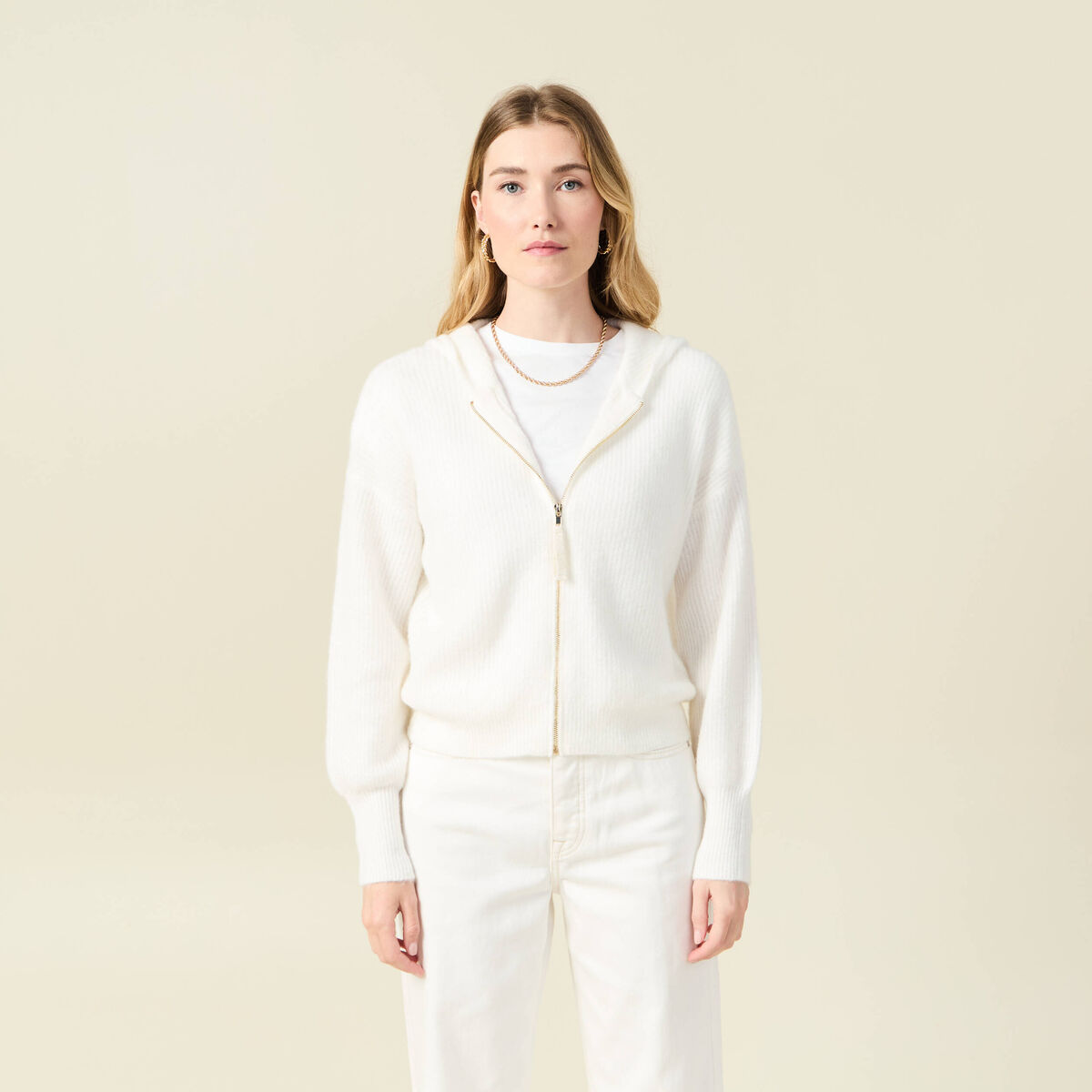 Gilet manches longues capuche ecru femme